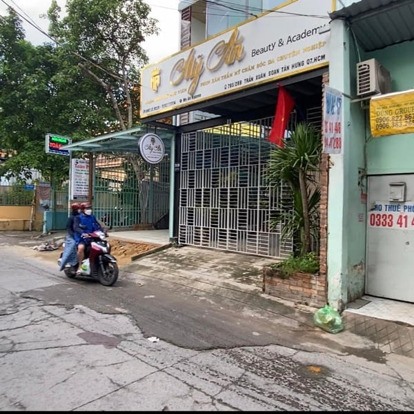 Nhà mặt tiền hẻm 793 Trần Xuân Soạn 5m x 23m 