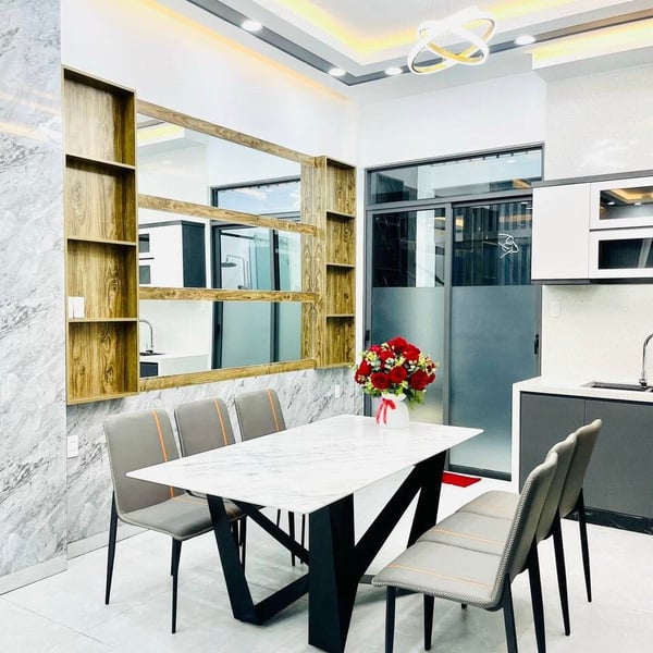 Nhà mới 2 tầng hẻm 502 Huỳnh Tấn Phát 4m x 14m