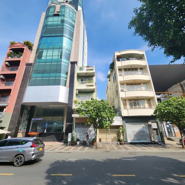 Bán nhà 140 - 142 Lê Lai, Phường Bến Thành, Quận 1