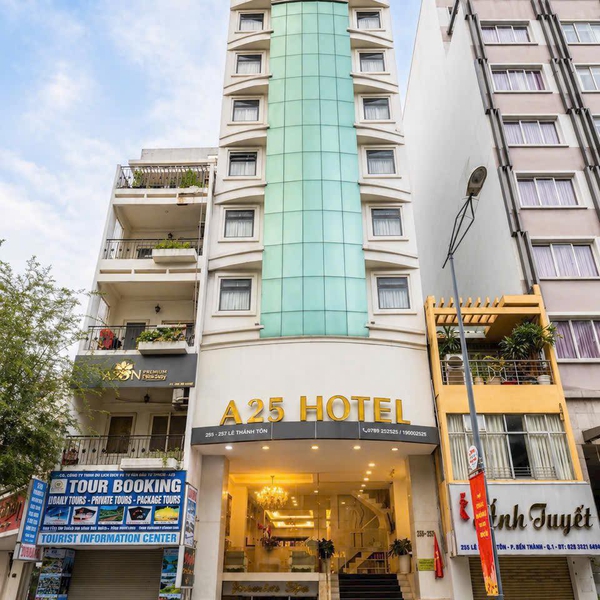 Bán khách sạn 255 - 257 Lê Thánh Tôn, P. Bến Thành, Quận 1