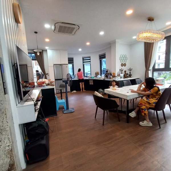 Biệt thự góc 2 mặt tiền khu Kiều Đàm 9m x 15m