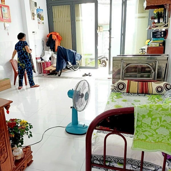 Nhà 2 tầng hẻm 1041 Trần Xuân Soạn 4,2m x 11m