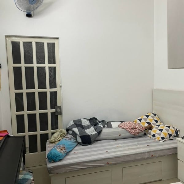 Nhà 2 tầng đường 39 Tân Quy, 4m x 20m chỉ 9,8 tỷ