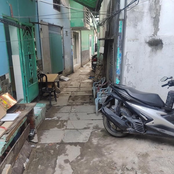 Nhà 2T trần xuân soạn , tân thuận tây, 3.7m x 4.5m nở hậu 6.4m