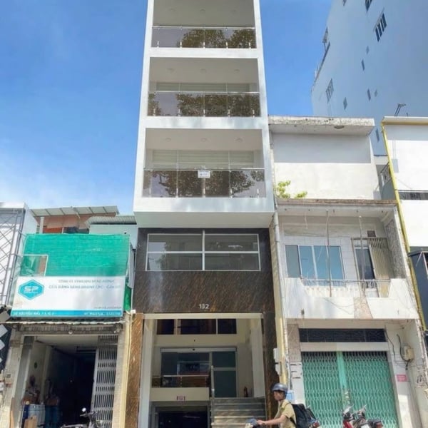 Bán nhà 132 Nguyễn Trãi, P. Chợ Quán, Quận 5 