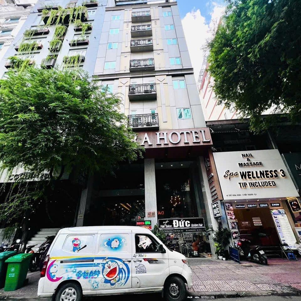 Bán khách sạn 42 - 44 Thủ Khoa Huân, Phường Bến Thành, Quận 1