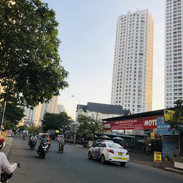 Nhà 5T mặt tiền hẻm 793 Kiều Đàm 5,5m x 24m