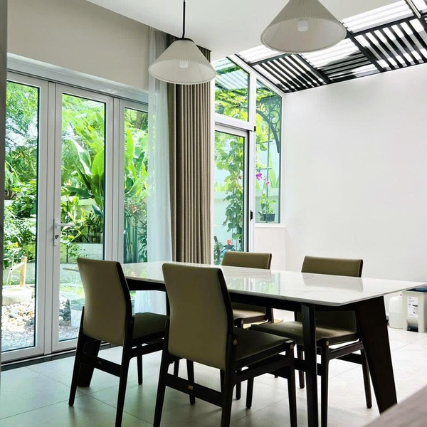 Bán biệt thự Thảo Điền, số 200/3 Nguyễn Văn Hưởng, Quận 2