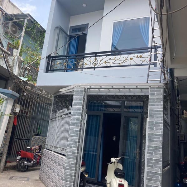 Nhà 2T hẻm 701 trần xuân soạn , 4.1m x 11.68m