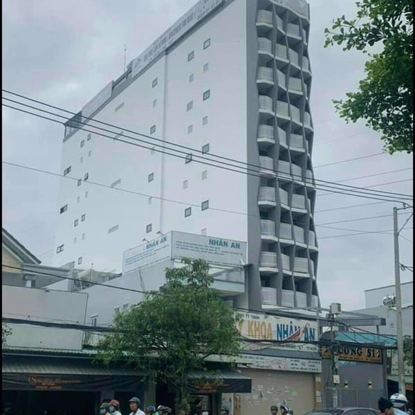 Bán tòa nhà đường huỳnh tấn phát, 10 tầng ,4.8m x 35m chỉ 27 tỷ 7