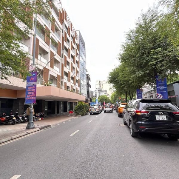 Bán nhà mặt tiền 115 Lê Thánh Tôn, Phường Sài Gòn, Quận 1