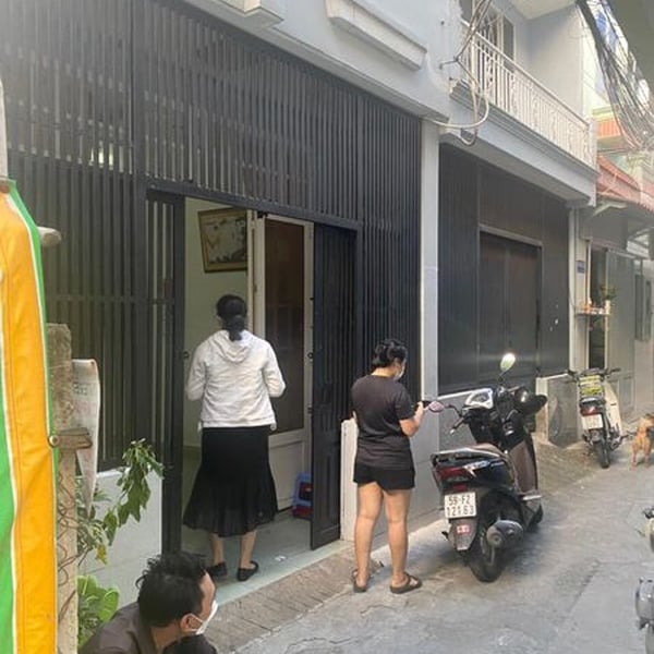 Nhà 2T hẻm 1041 trần xuân soạn, 3,6m x 8,5m 