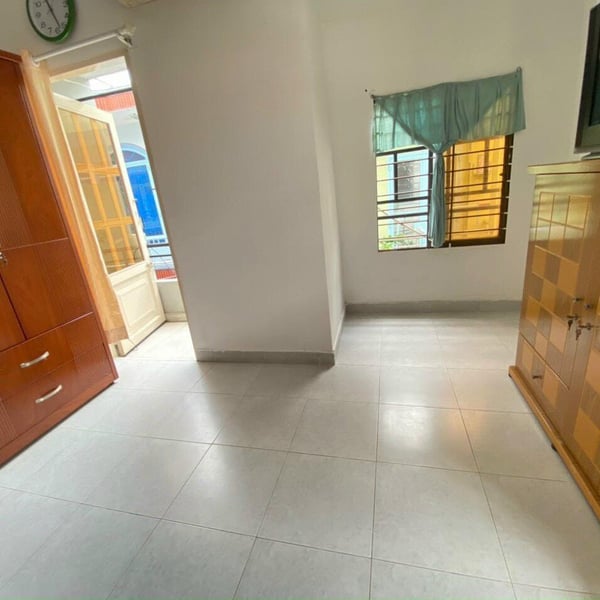 Nhà 2T hẻm 1041 trần xuân soạn, 3,6m x 8,5m 