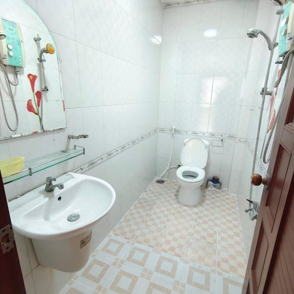 Nhà 3T hẻm 391 huỳnh tấn phát , 5m x 15m 