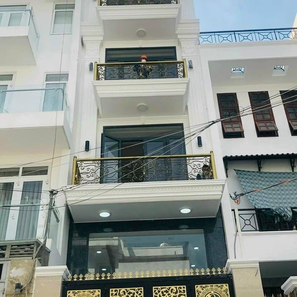 Nhà mới 5 tầng đường số Tân Quy 4m x 18,5m 