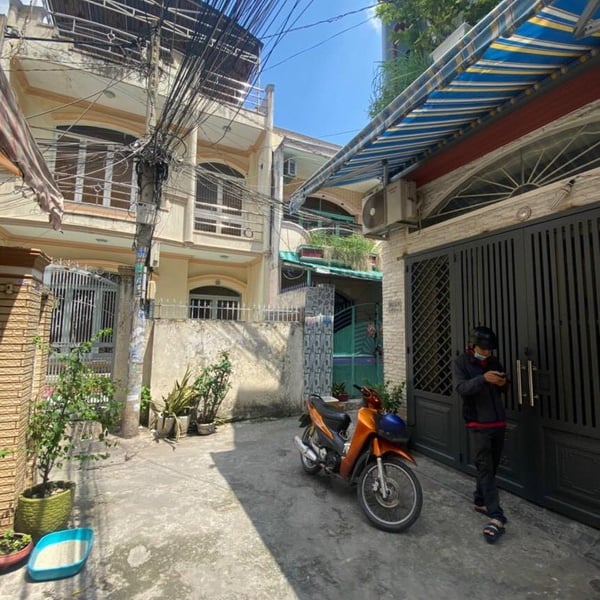 Nhà 2T hẻm 1041 trần xuân soạn , 4,1m x 10m 