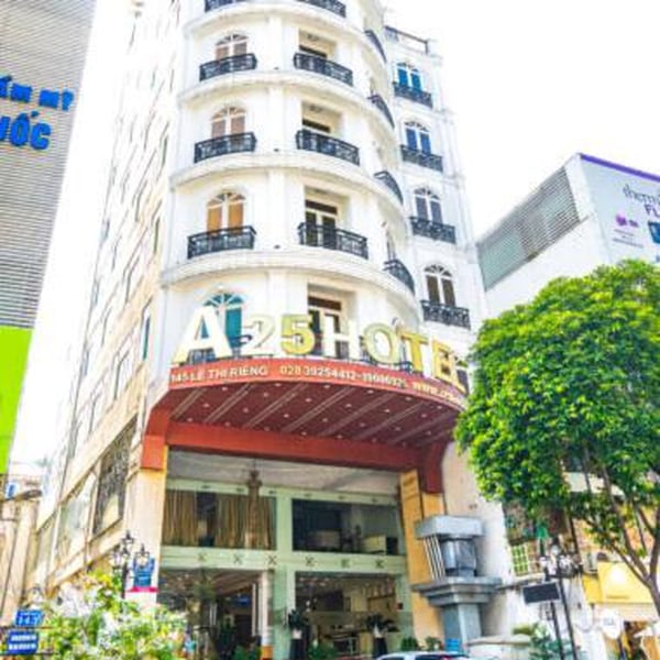 Bán khách sạn 145 Lê Thị Riêng, Phường Bến Thành, Quận 1