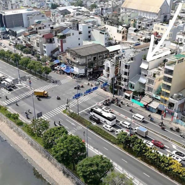 Bán tòa nhà mặt tiền 446 Võ Văn Kiệt, P. Cầu Ông Lãnh, Quận 1