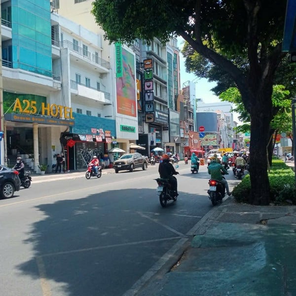 Bán nhà 245 Hai Bà Trưng. P. Xuân Hoà, Quận 3