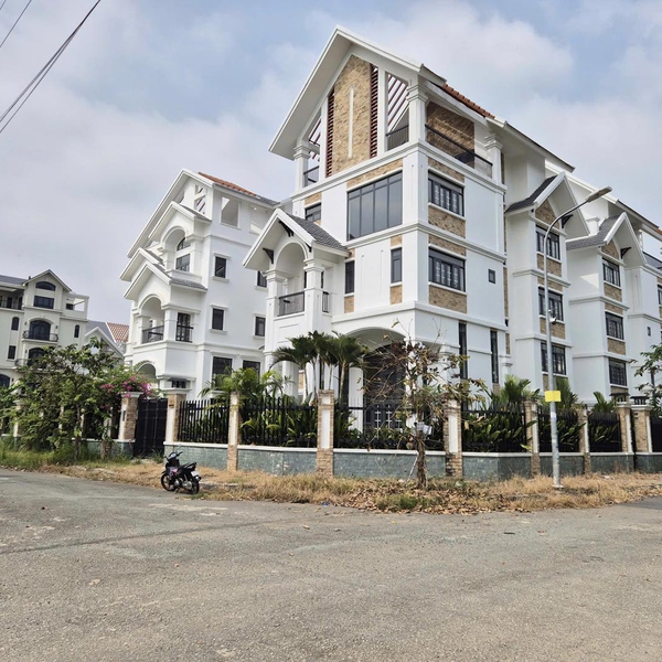 Bán biệt thự Compound Thạnh Mỹ Lợi số 11 Đường số 70, Quận 2