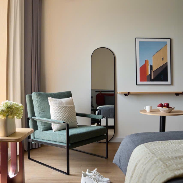 Bán toà nhà CHDV khách sạn 19/1 Hoàng Việt, P. Tân Sơn Nhất, Quận Tân Bình