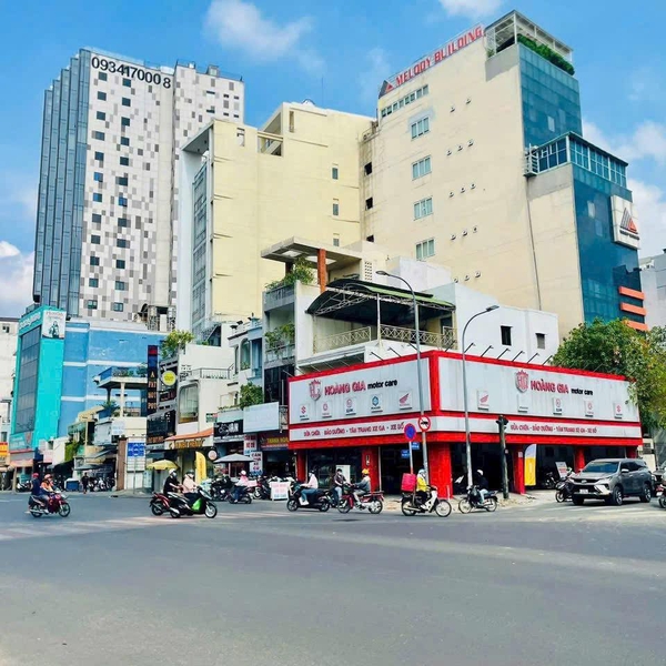 Bán nhà 40 - 42 Phan Đăng Lưu, Phường 5, Quận Phú Nhuận.