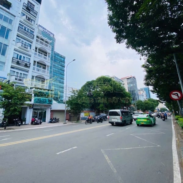 Bán tòa nhà 216 Nguyễn Thị Minh Khai, P. Võ Thị Sáu, Quận 3