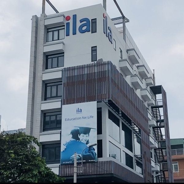 Bán tòa nhà 321 Cộng Hoà, Phường 13, Quận Tân Bình 