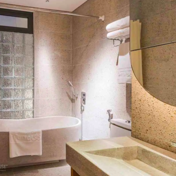 Bán toà nhà căn hộ dịch vụ Quận 1 số 42/4 Hồ Hảo Hớn, Phường Cô Giang