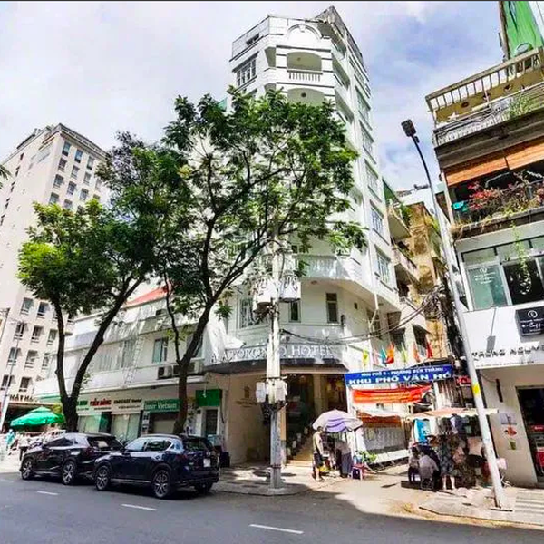 Bán khách sạn 247 Lê Thánh Tôn & 28 Trương Định, P. Bến Thành, Quận 1