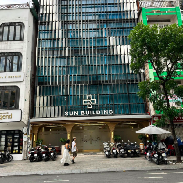 Cho thuê toà nhà 221 - 223 - 225 Lý Tự Trọng, P. Bến Thành, Quận 1