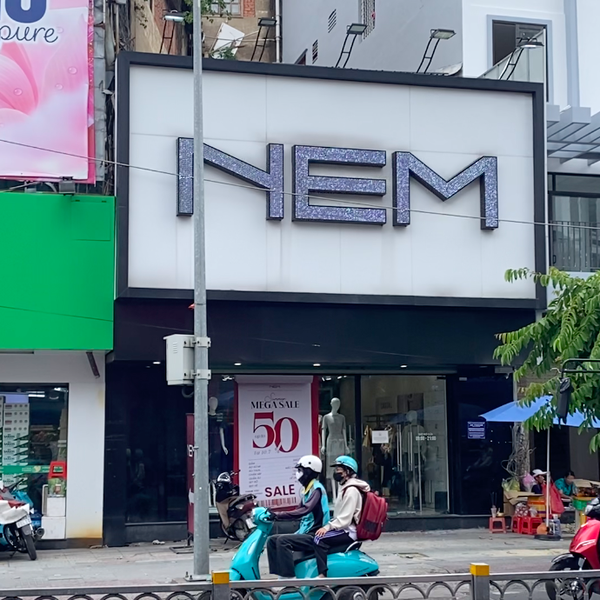 Cho thuê nhà mặt tiền 13 CMT8, Phường Bến Thành, Quận 1