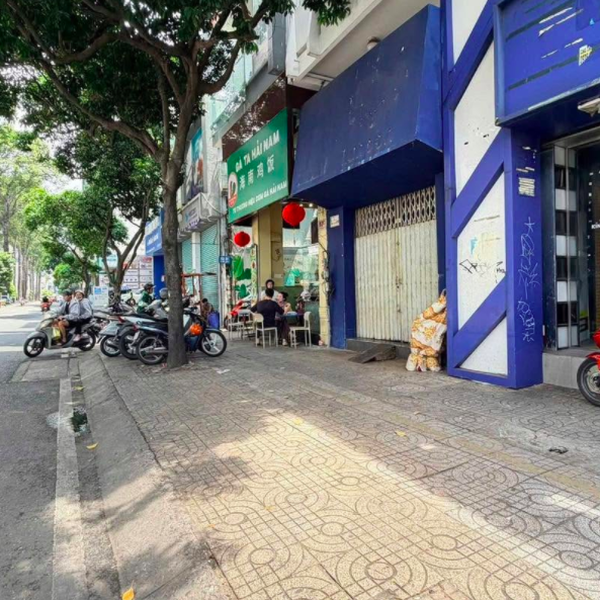 Bán nhà mặt tiền 92A - B Cao Thắng, Phường Bàn Cờ, Quận 3