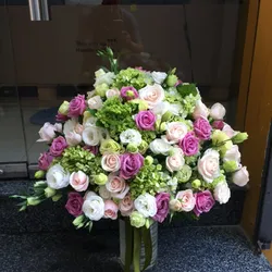 Giỏ hoa Vũ Điệu Hoa hiện đại