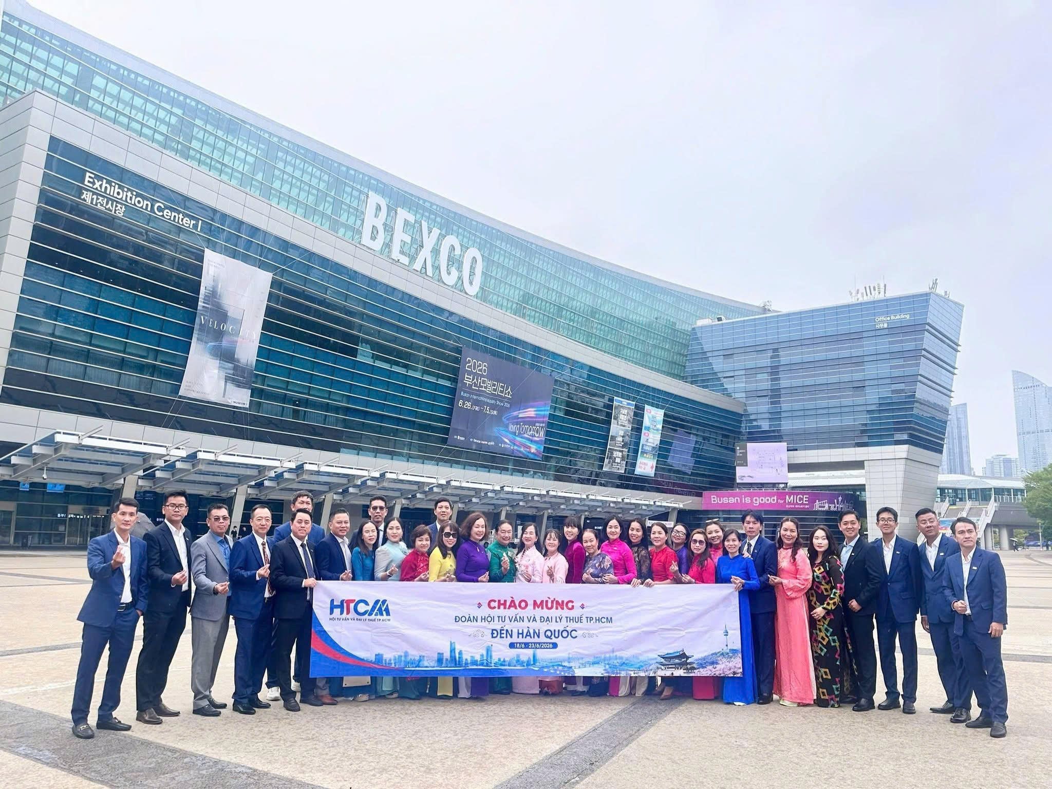 TASCO Vinh Dự Tham Dự Hội Nghị Kỷ Niệm 52 Năm Thành Lập Hội Kế Toán Thuế Công Chứng Busan (BACPTA) Tại Hàn Quốc. TASCO Vinh Dự Tham Dự Hội Nghị Kỷ Niệm 52 Năm Thành Lập Hội Kế Toán Thuế Công Chứng Busan (BACPTA) Tại Hàn Quốc.