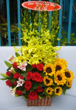 Hộp Hoa Tặng Ngày Lễ Ngọt Ngào
