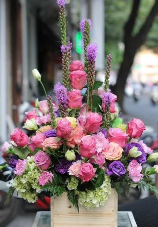 Hộp Hoa Tặng Ngày Lễ Kiêu Sa