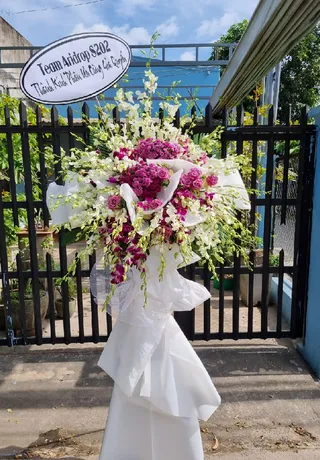 Hoa Tươi Chia Buồn Cổ Điển 55