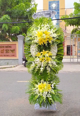Hoa Tươi Chia Buồn Cổ Điển 49