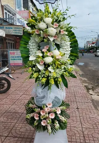 Hoa Tươi Chia Buồn Cổ Điển 46