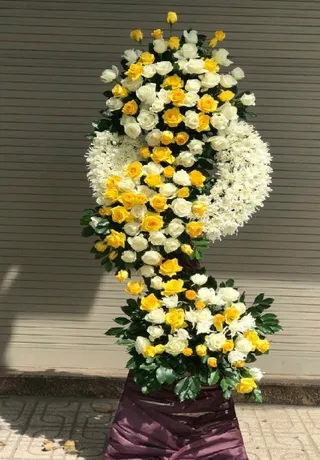 Hoa Tươi Chia Buồn Cổ Điển 42