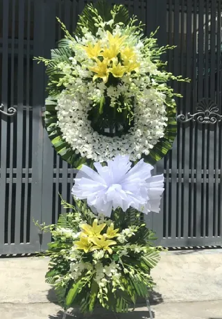 Hoa Tươi Chia Buồn Cổ Điển 41