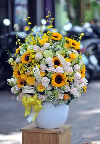 Bình Hoa Kỉ Niệm