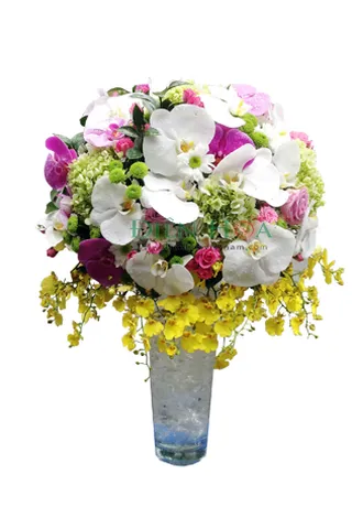 Bình Hoa Tặng Ngày Lễ Xinh Xắn