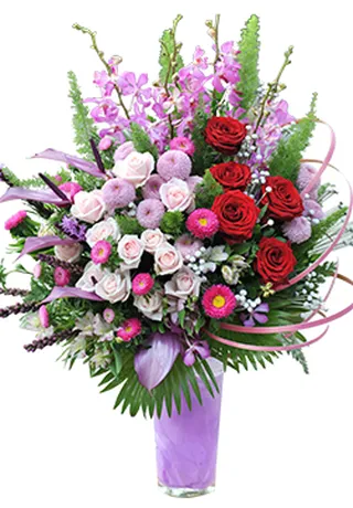 Bình Hoa Tặng Ngày Lễ Tinh Khiết