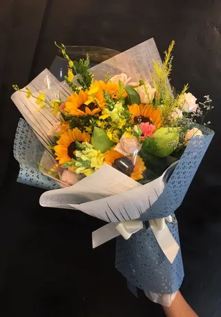 Bó Hoa Tặng Ngày Lễ Dễ Thương
