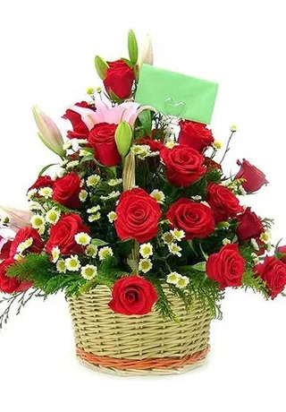 Giỏ Hoa Tặng Bạn Gái