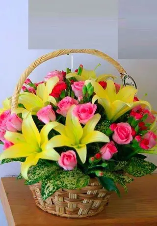 Giỏ Hoa Tặng Cô Giáo