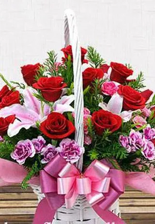 Giỏ Hoa Độc Đáo