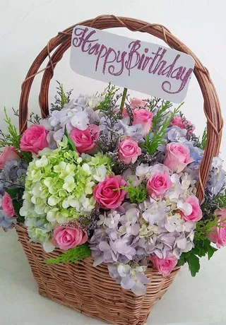 Giỏ Hoa Tặng Ngày Lễ Sang Trọng